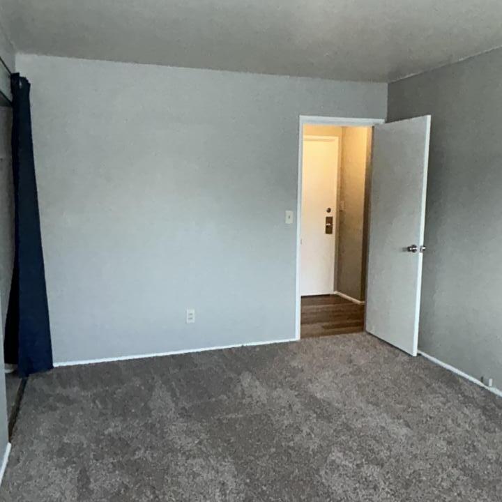 07-Bedroom