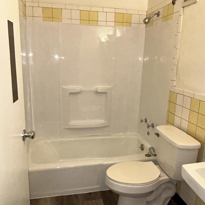 08-Bathroom