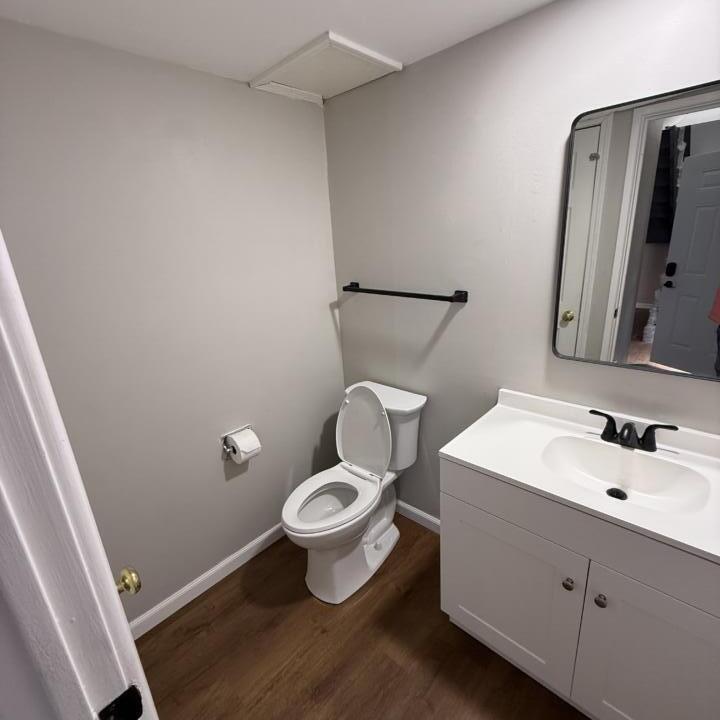 06-Half Bathroom