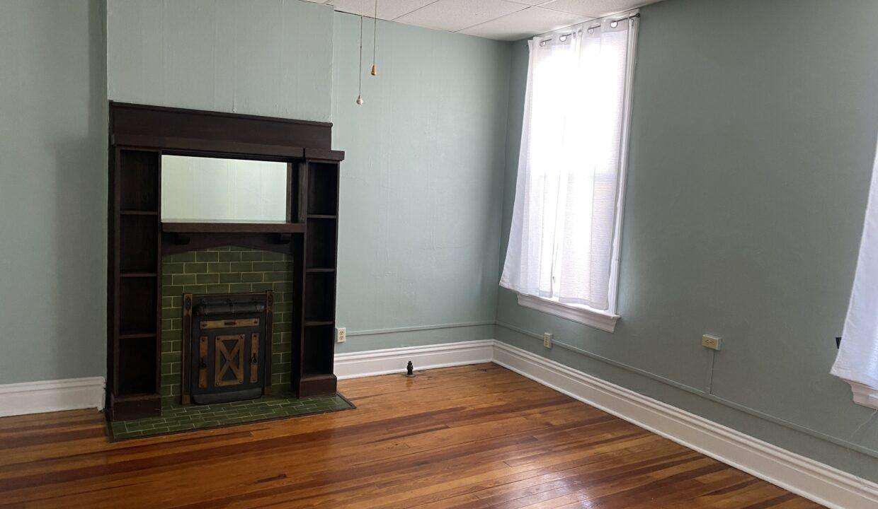 03-Dining Room