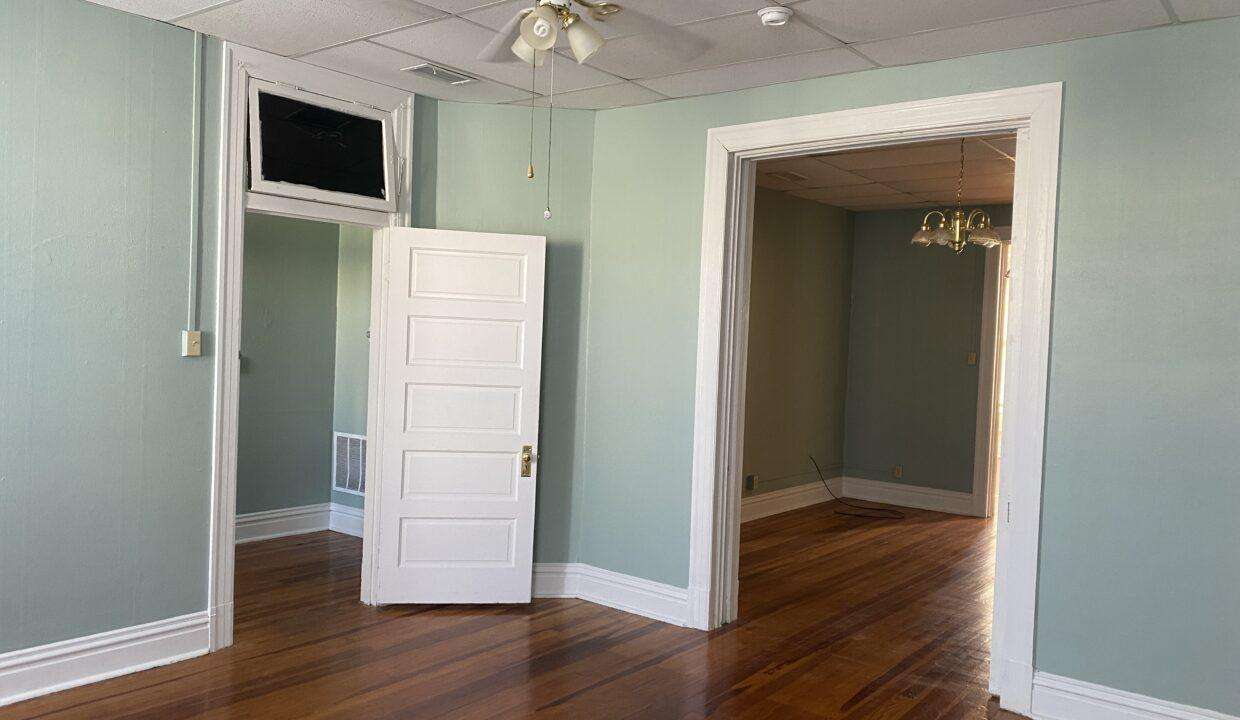 04-Dining Room
