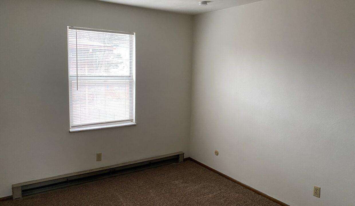 08-Bedroom