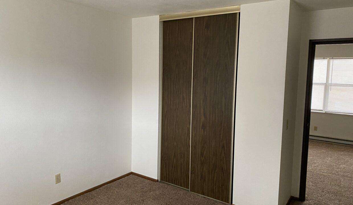 09-Bedroom