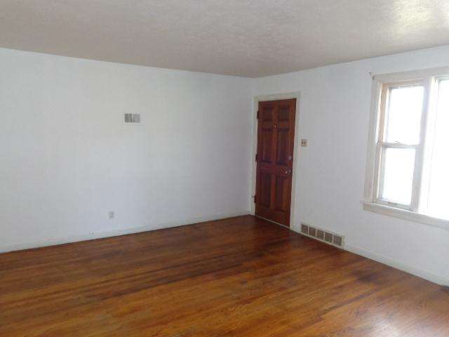 04-Living Room