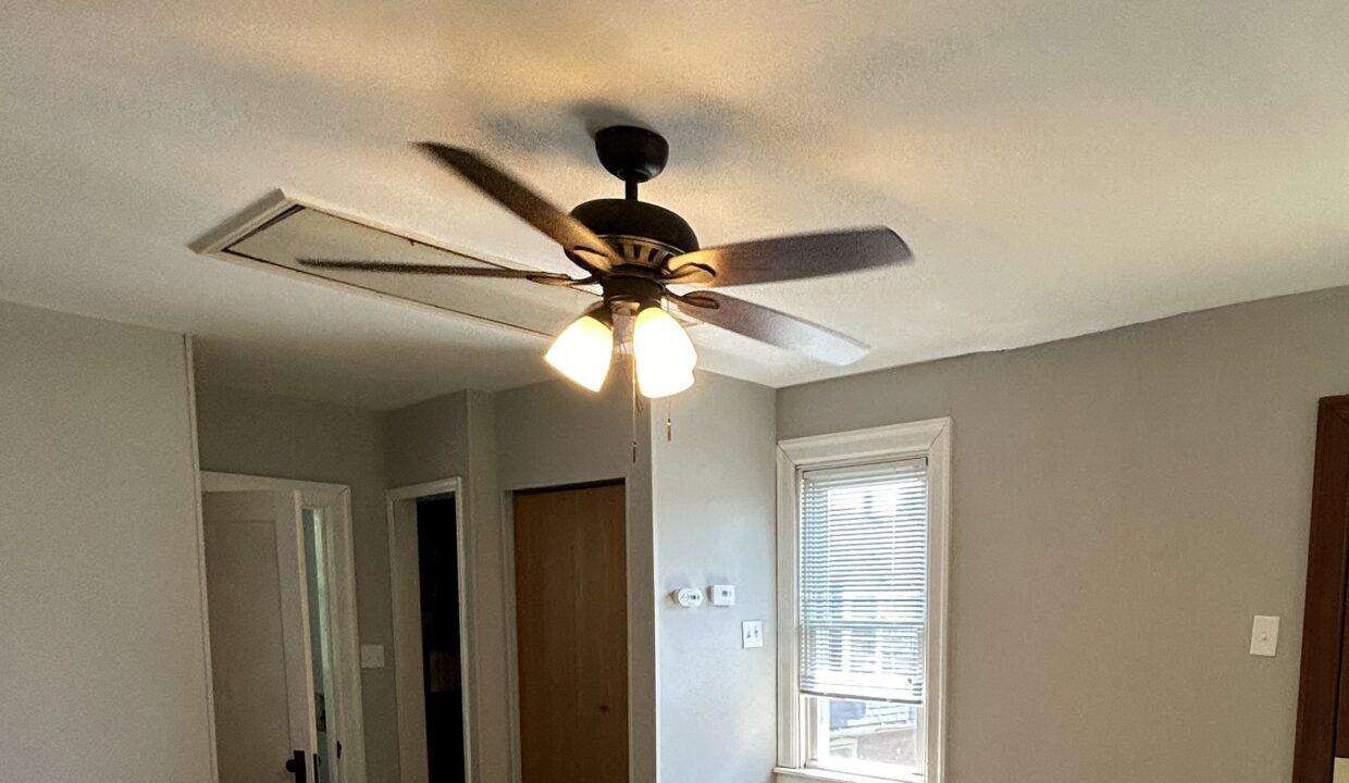 06-Bedroom