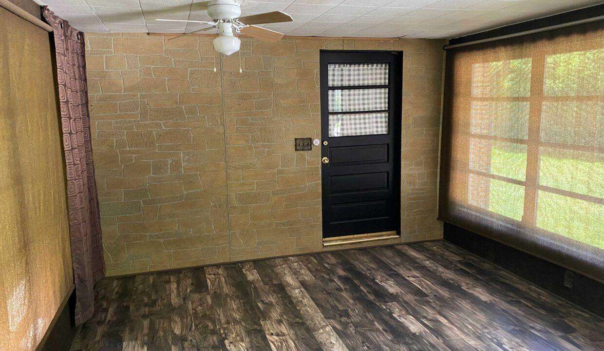15-Sunroom