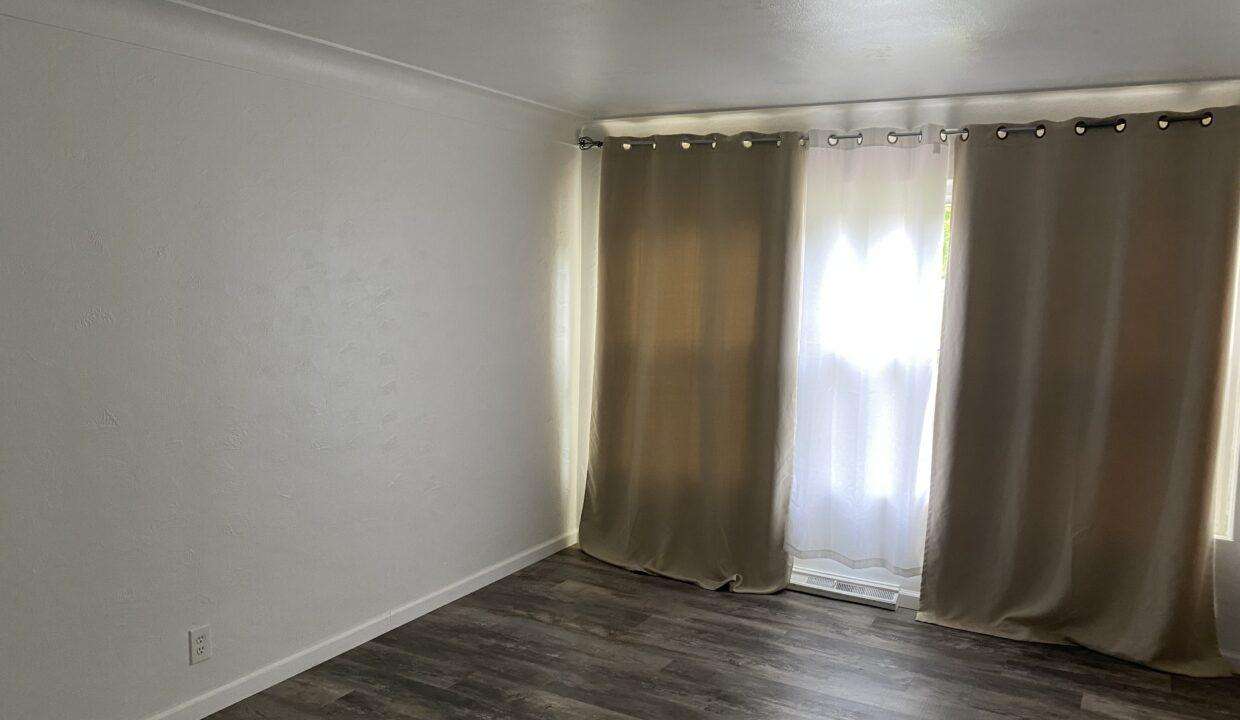 04-Living Room