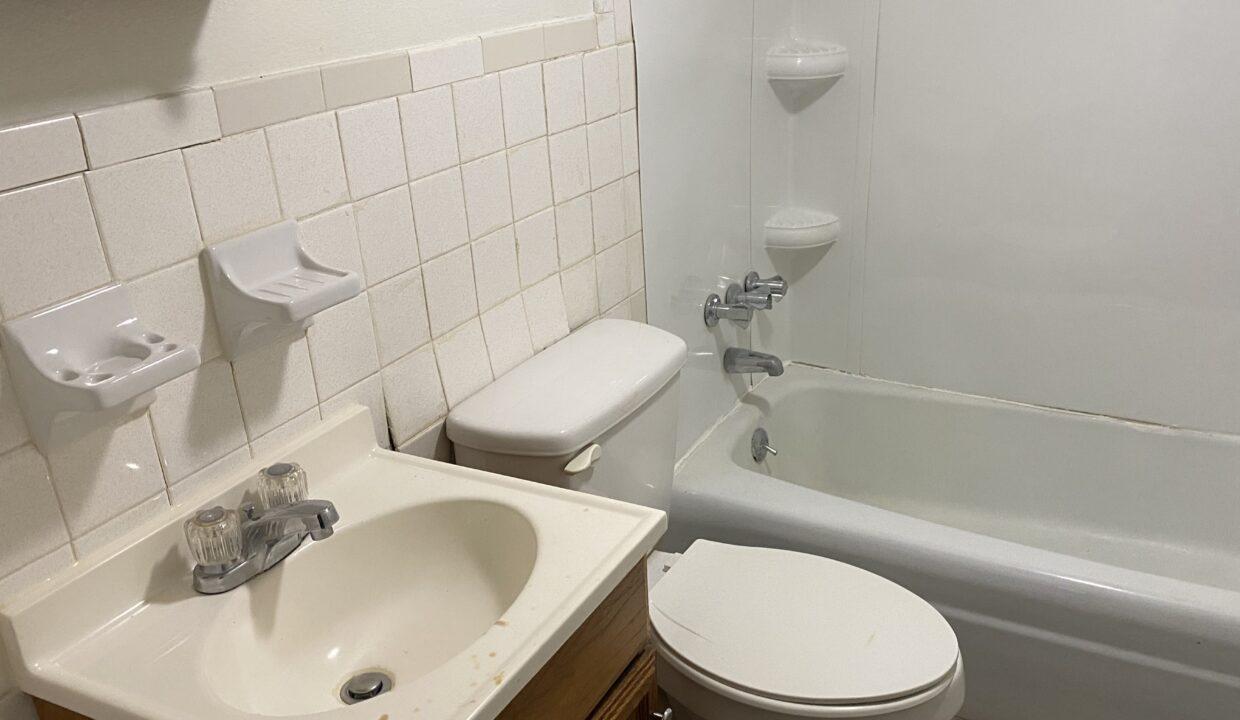 06-Bathroom