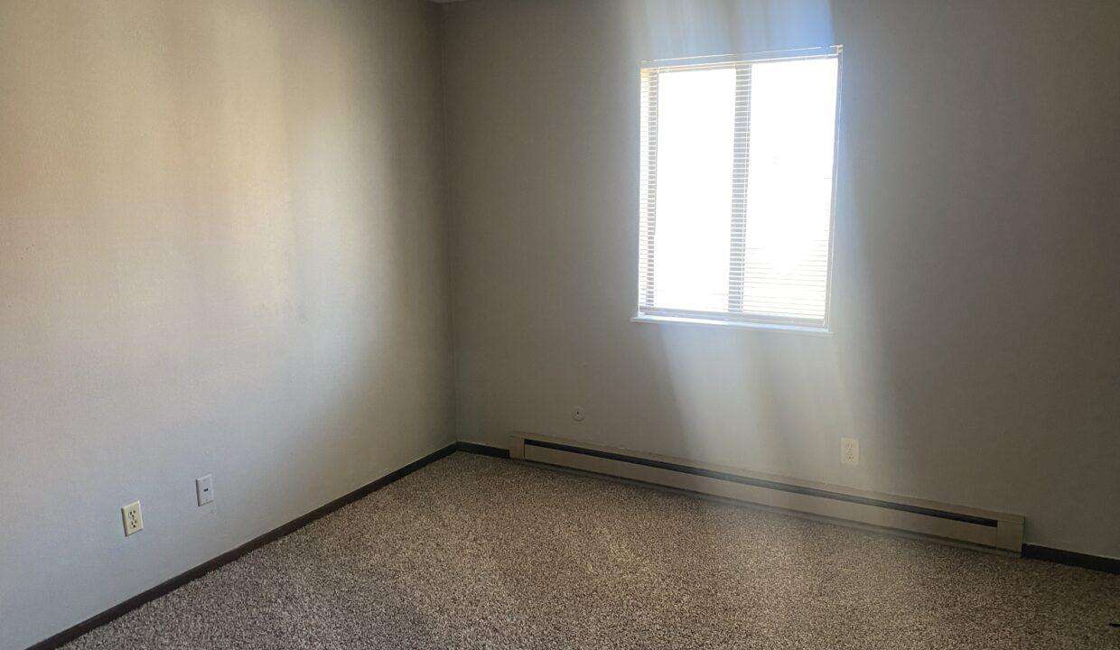 08-Bedroom