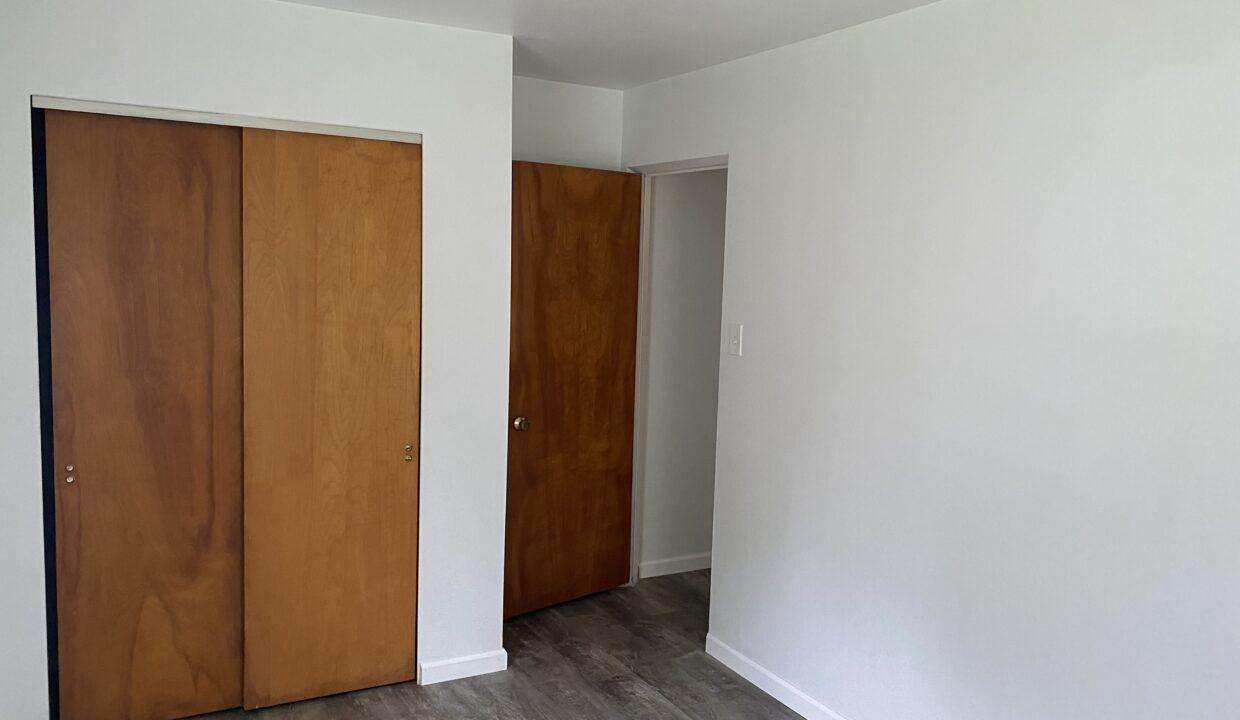08-Master Bedroom