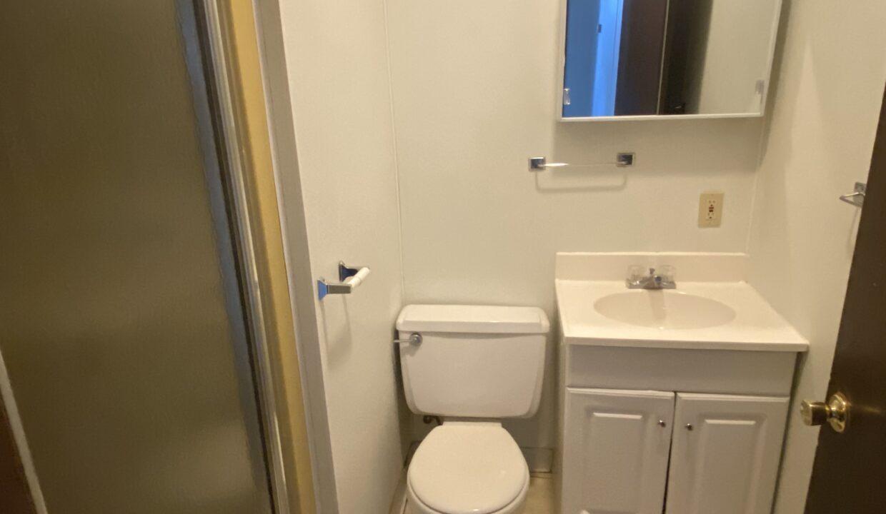 08-Bathroom