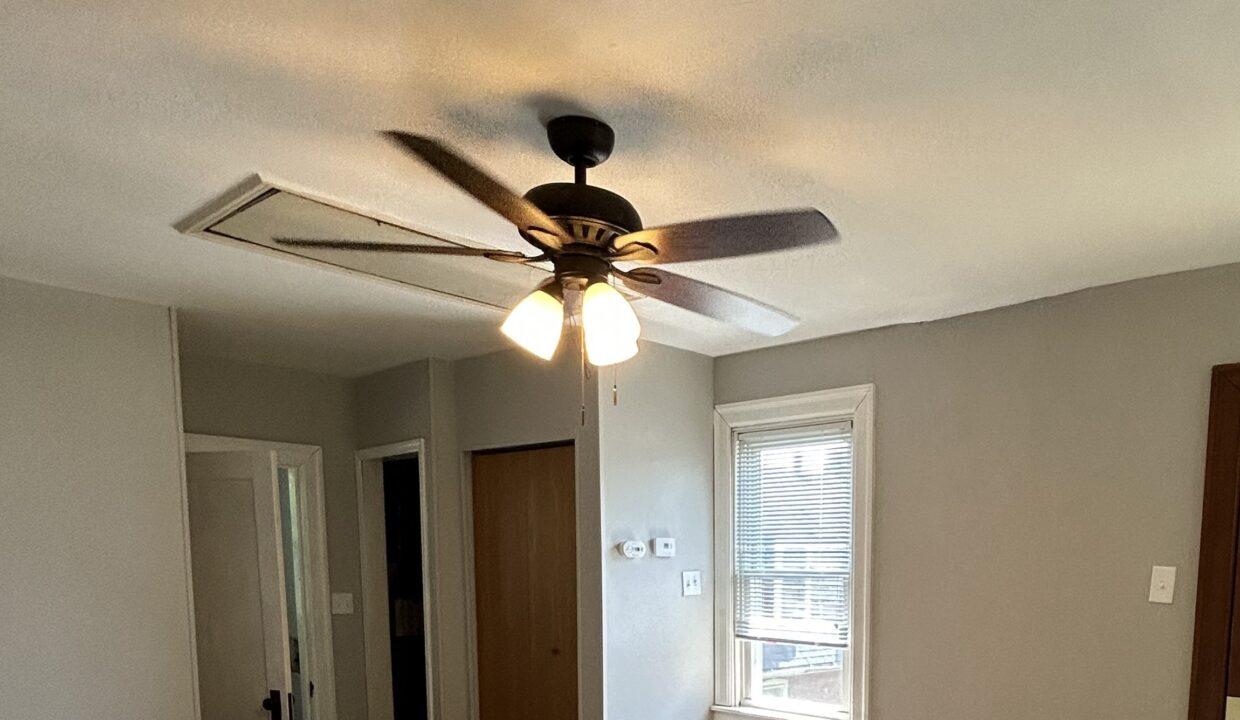 06-Bedroom