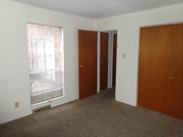 08-Master Bedroom