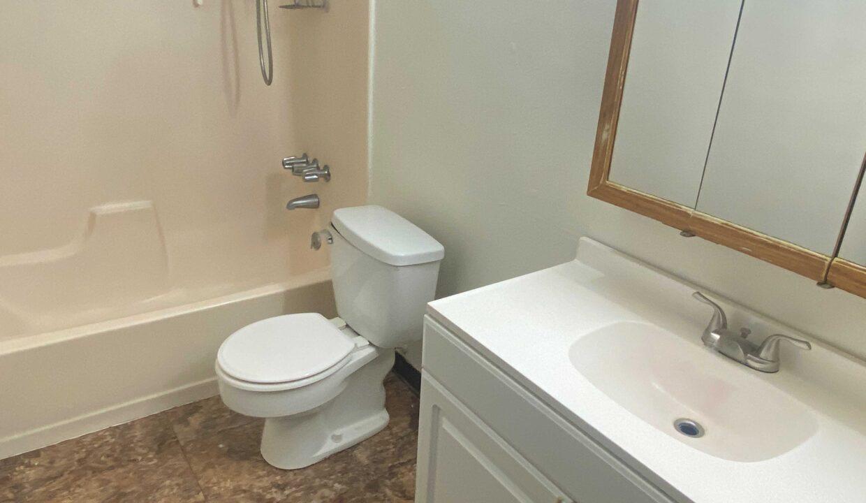 09-Bathroom